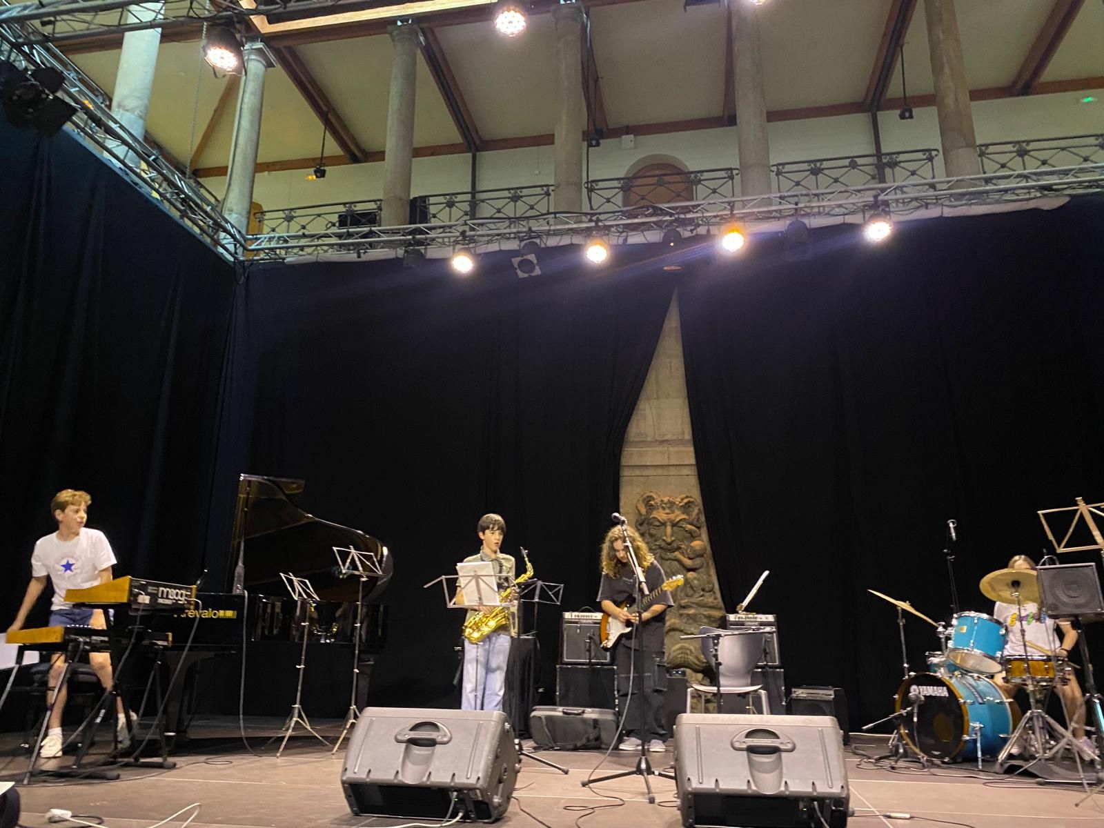 Así fue el concierto para clausurar los talleres de improvisación musical en Gijón (en imágenes)