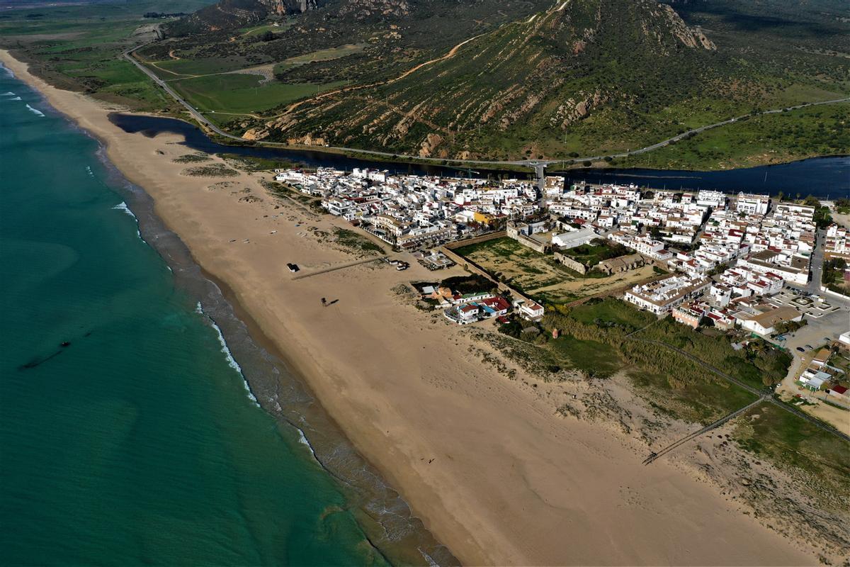 Vista de pájaro de Zahara de los Atunes.