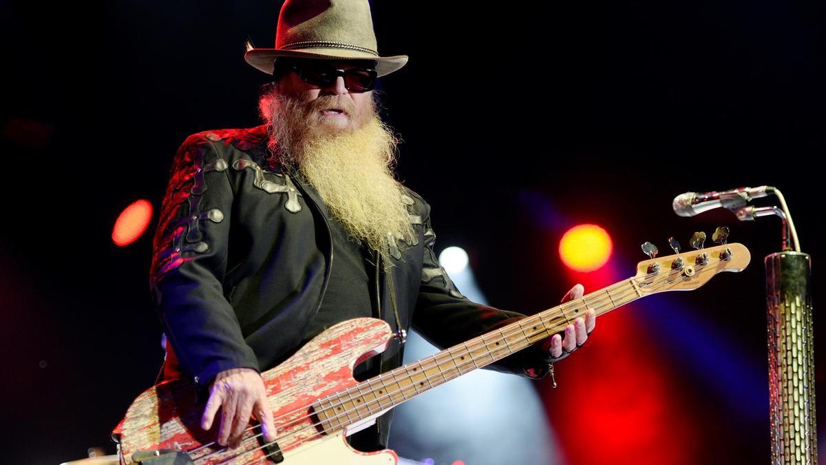 Dusty Hill, durante un concierto en Zurich en 2015.