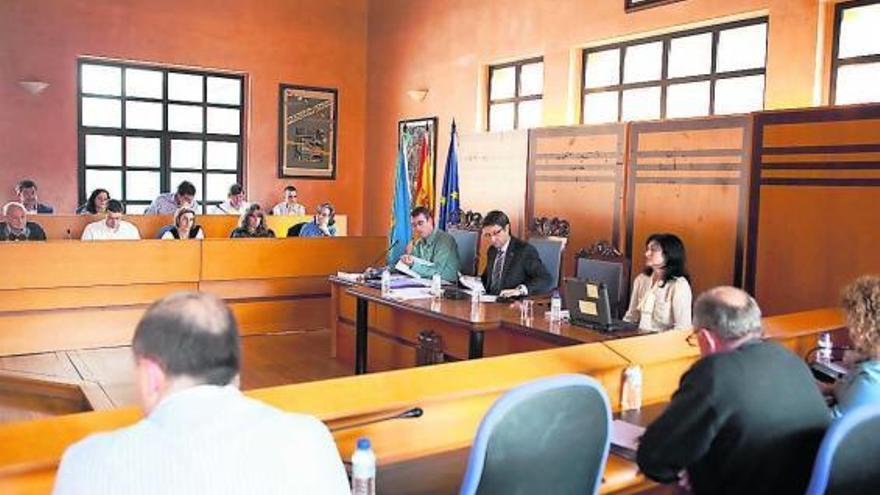 Pleno celebrado ayer en el Ayuntamiento de San Martín del Rey Aurelio.