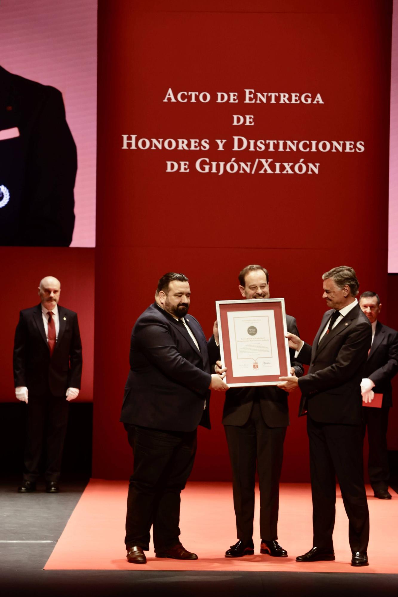 Entrega de las medallas de la ciudad de Gijón