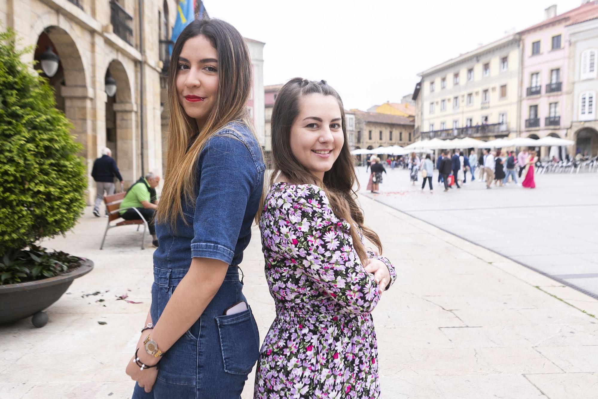 Sara Pino y Jessica Menéndez, dos jóvenes que no consiguen emanciparse en Avilés. 