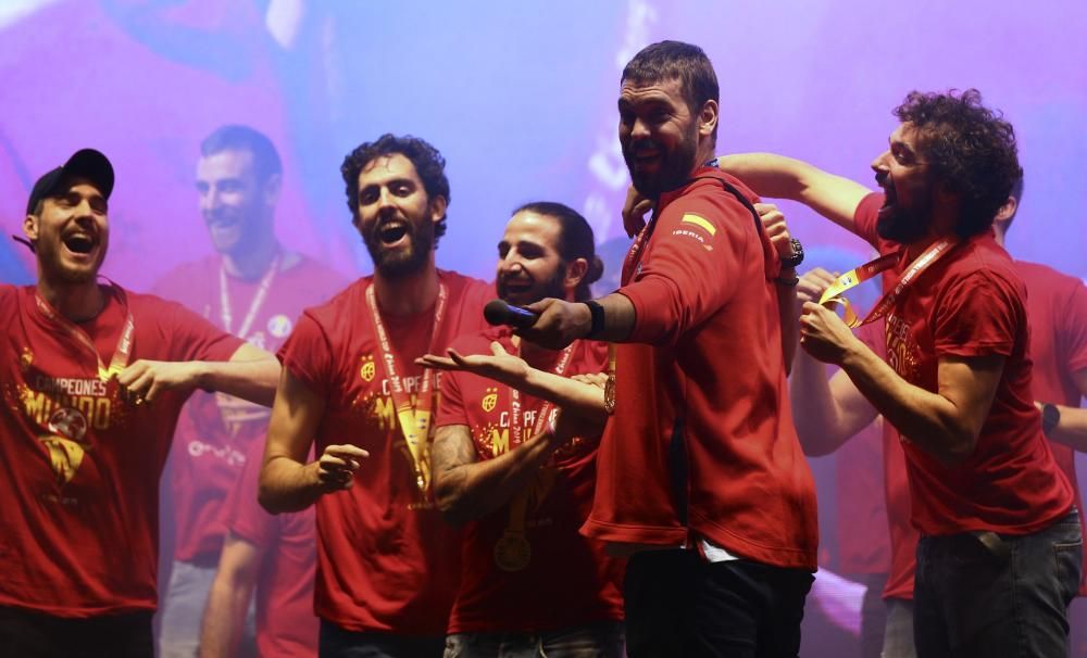 La selección celebra el título mundial en Madrid.