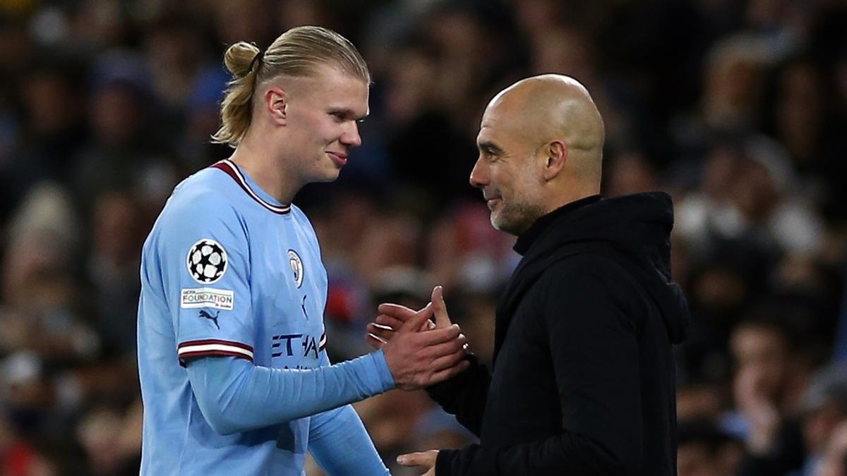 Erling Haaland, en el momento de ser sustituido por Pep Guardiola.