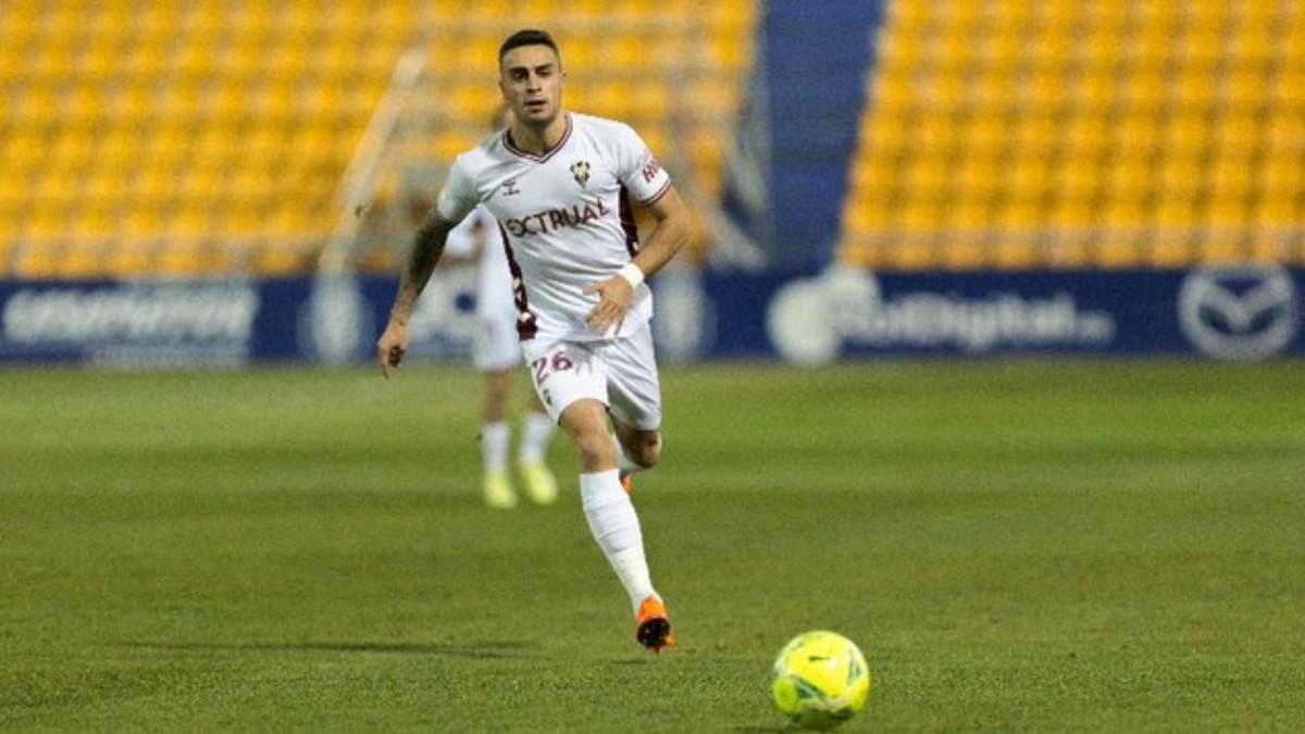 Carlos Isaac, en un partido con el Albacete