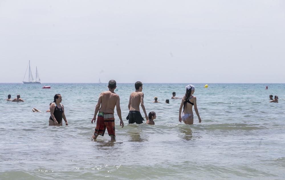 Primer fin de semana de playas abiertas al baño