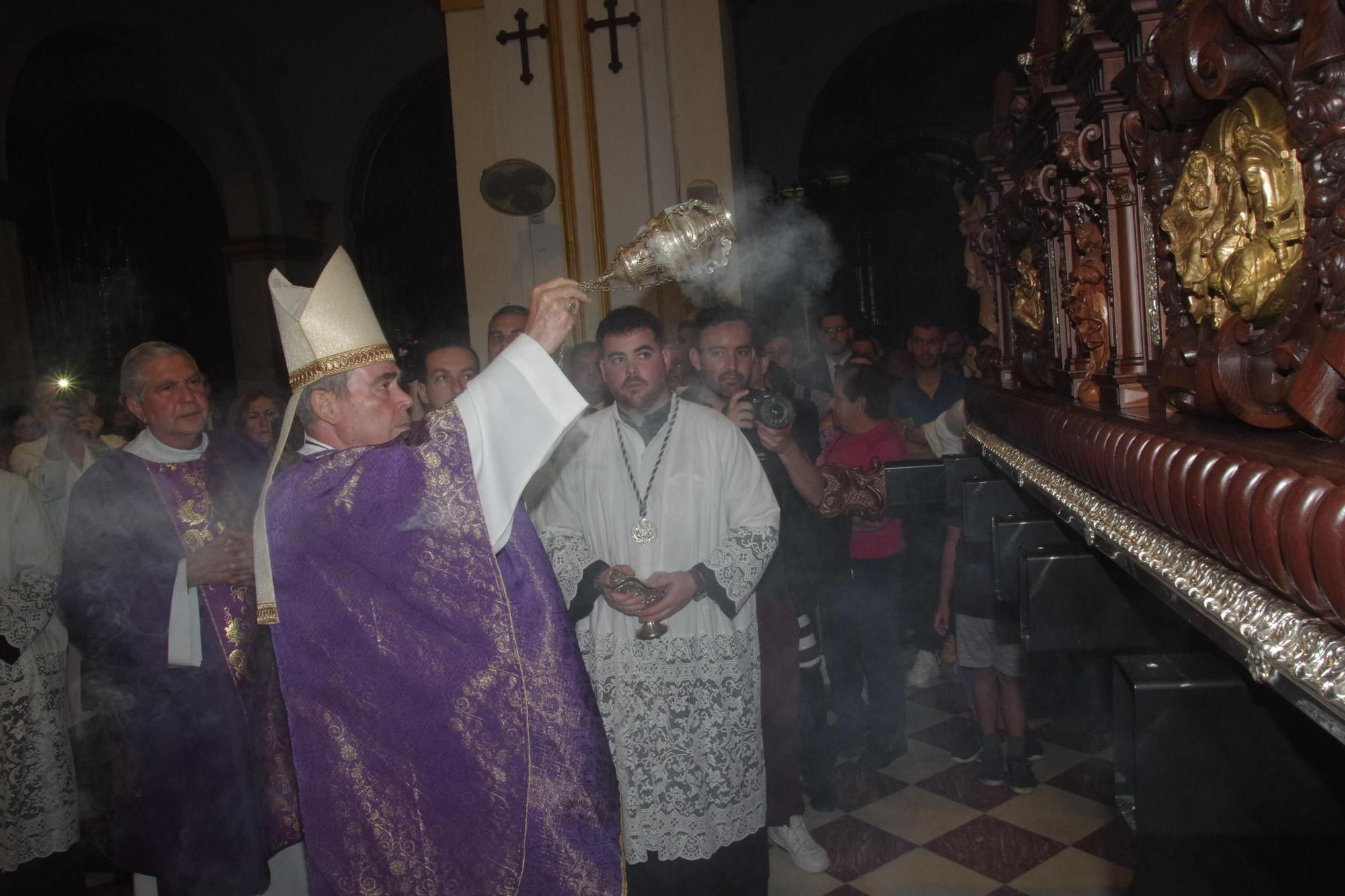 Bendición del trono y entronización del Cristo del Perdón