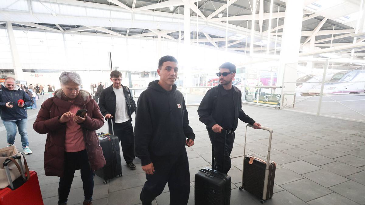 VALENCIA SPD RENZO SARAVIA NUEVO FICHAJE DEL VCF