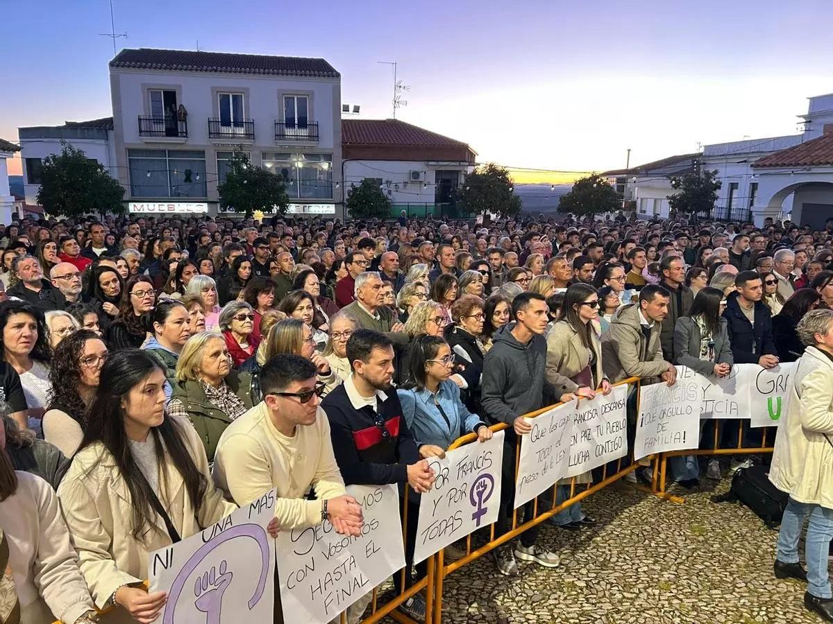 Concentración del pueblo de Hornachos en apoyo a la familia de Francisca Cadenas el pasado mes de marzo