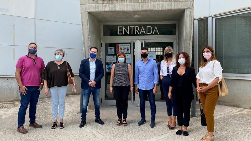 Isabel Bonig junto a los portavoces y concejales de Elda y Petrer.