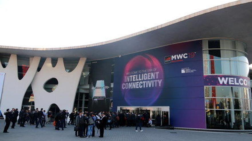 Pla general de l&#039;entrada al MWC 2019, el 25 de febrer