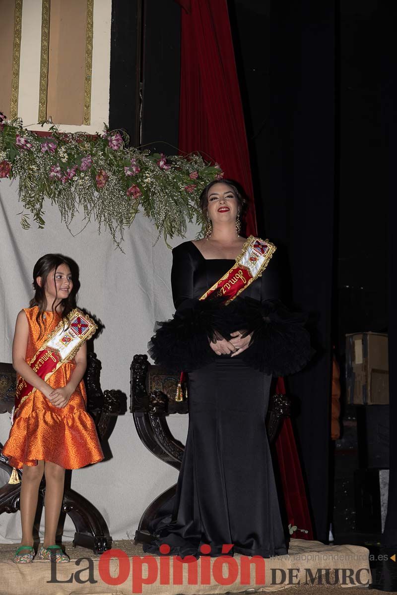 Presentación de las Amazonas del Bando de los Caballos del Vino de Caravaca