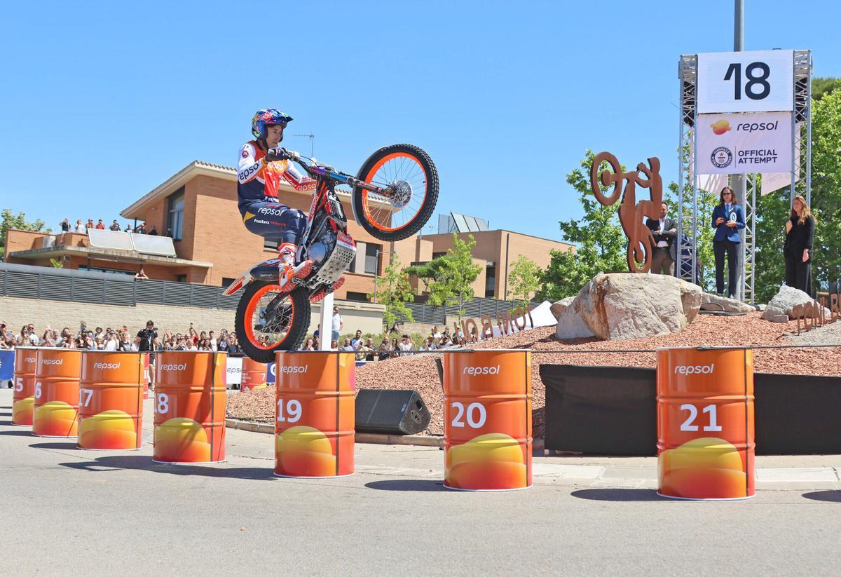 Totes les fotos de Toni Bou establint un nou Rècord Guinness a la seva rotonda de Piera
