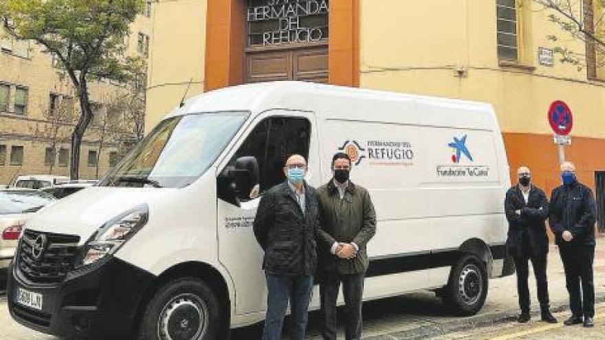 CaixaBank ayuda al Refugio a adquirir una furgoneta