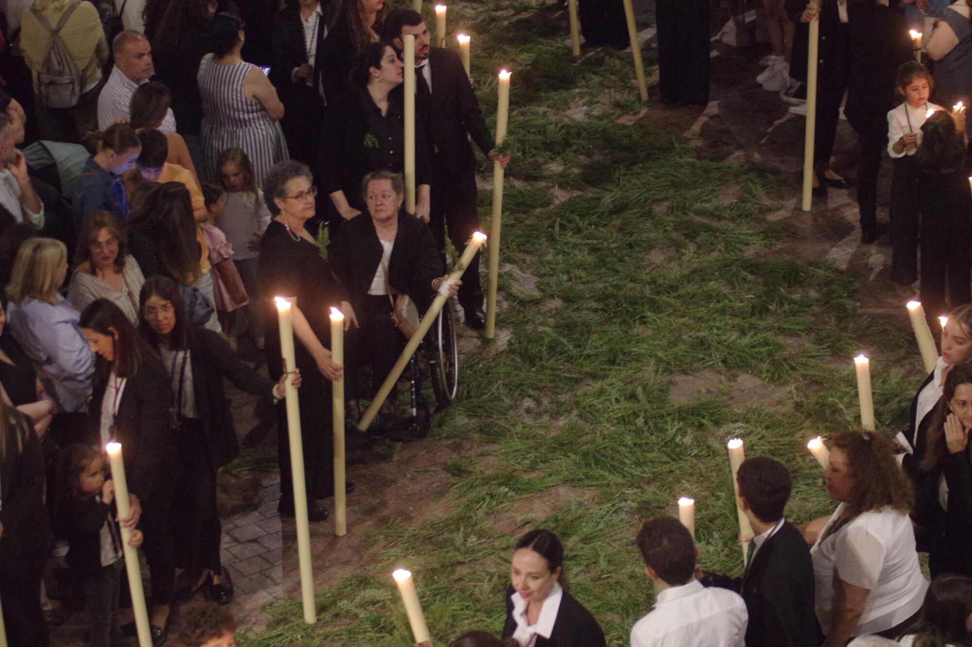 Procesión triunfal de regreso de la Virgen de la Esperanza a su basílica tras su peregrinación a Roma