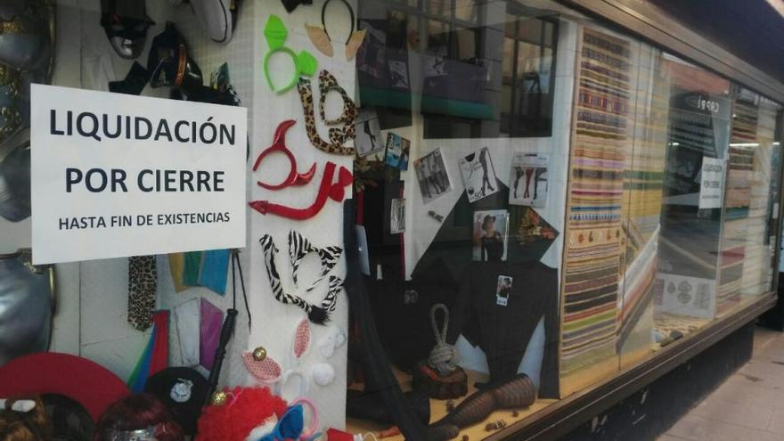 La mercería Elvira echa el cierre tras 66 años