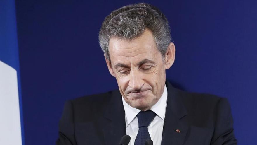 Sarkozy será juzgado por corrupción.