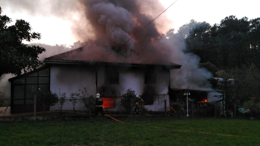 Arde una casa en A Estrada