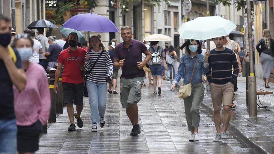 Alerta per fortes pluges en punts de les comarques gironines