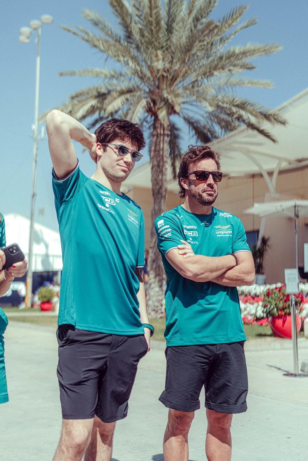 Fernando Alonso junto a Lance Stroll, su compañero de equipo