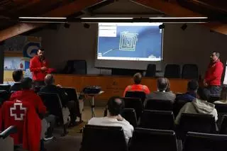 EN IMÁGENES: Jornada de simulacro de rescate de Cruz Roja en Gijón