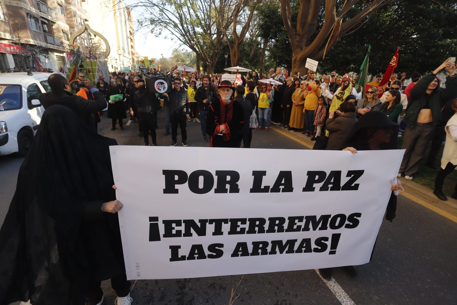 Russafa acoge el Carnaval más reivindicativo de conexión latino-valenciana