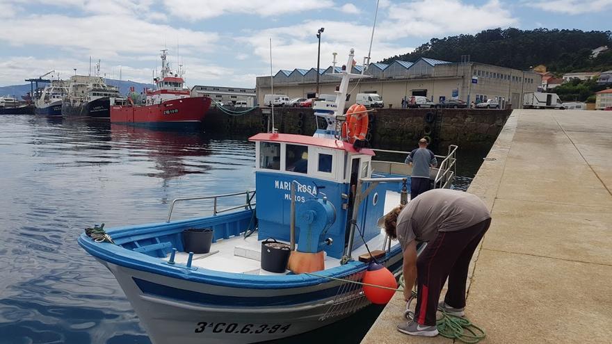 El puerto y la lonja de Muros.