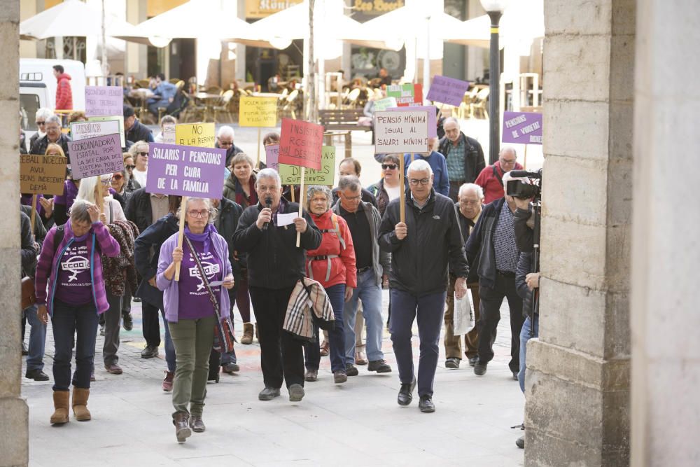 La Plataforma Feminista s'uneix a la protesta dels pensionistes