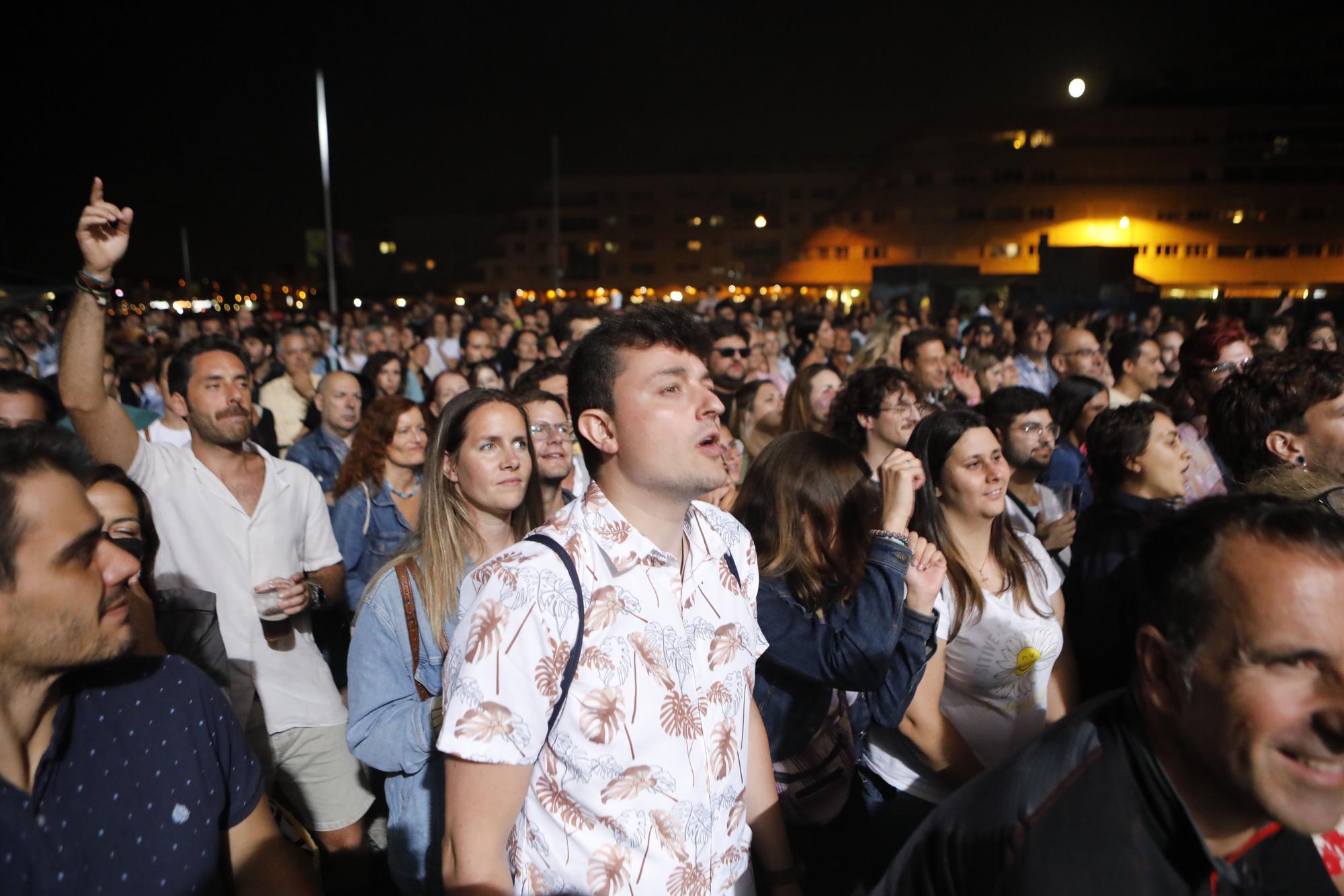 En imágenes: El concierto de Crystal Fighters en Gijón