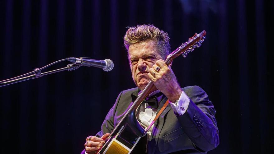 Vídeo | Santiago Auserón presenta su nuevo proyecto musical en Cáceres