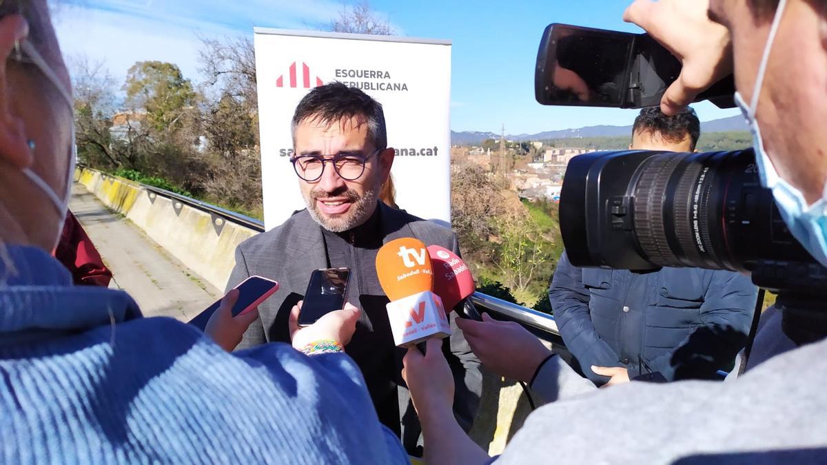 Sabadell demana més personal administratiu a la comissaria per millorar l’expedició del NIE