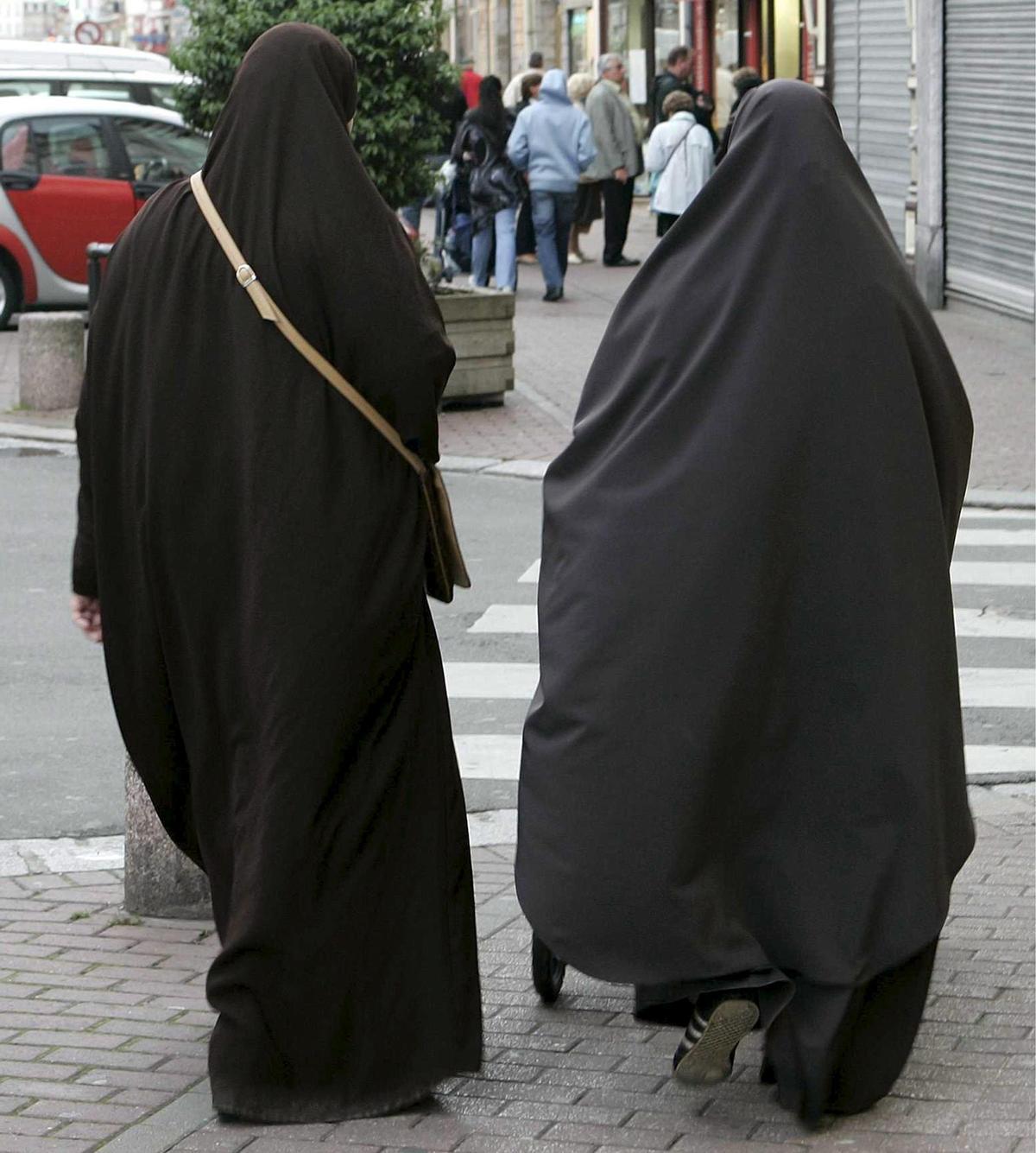 Las personas con burka o niqab no podrán acceder a edificios públicos en Córdoba.