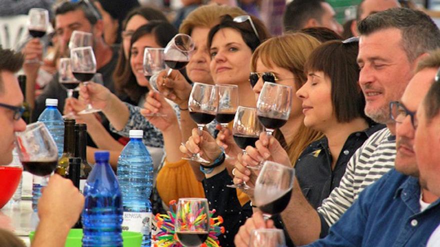 Benlloc celebra su fiesta de la vendimia con música y catas de vino