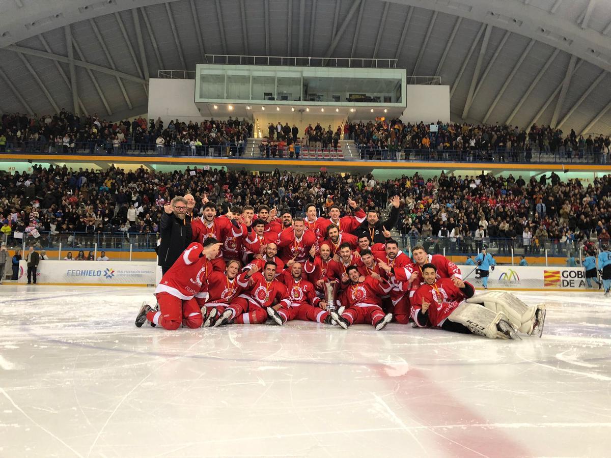 El Club Hielo Jaca masculino se alzó este año con 14º título liguero y con la Copa del Rey.