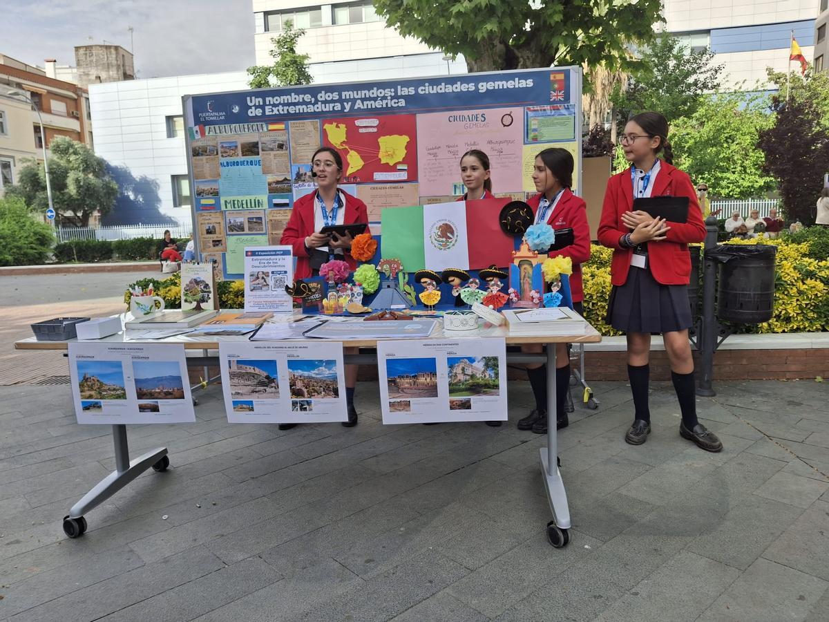 Fotogalería | El proyecto 'Extremadura y la era de los descubrimientos' del colegio Puertapalma-El Tomillar, en imágenes