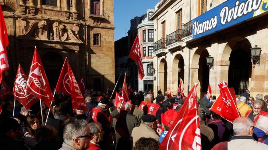Una protesta de los pensionistas en Oviedo.