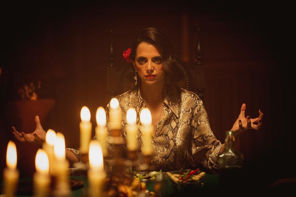 Macarena, en uno de los episodios de la segunda temporada de '30 monedas'.