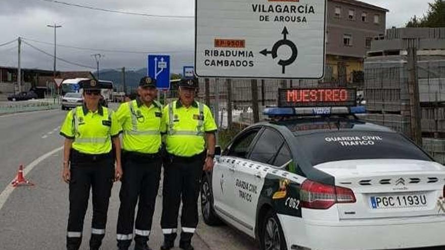 Varela junto a su hijo y su nuera. // Plan Director Guardia Civil