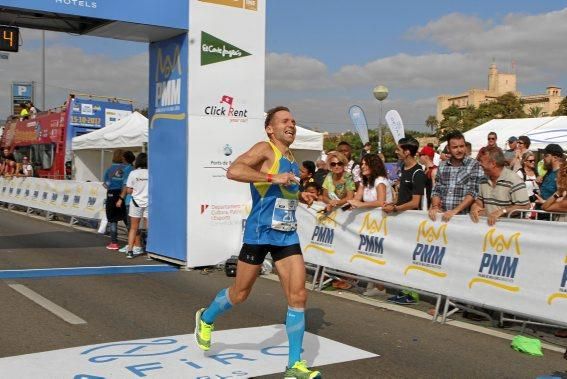 9.000 Läufer aus 49 Ländern gingen am Sonntag den 15.10 an den Start. In der Marathon - Disziplin gingen die Deutschen leer aus.