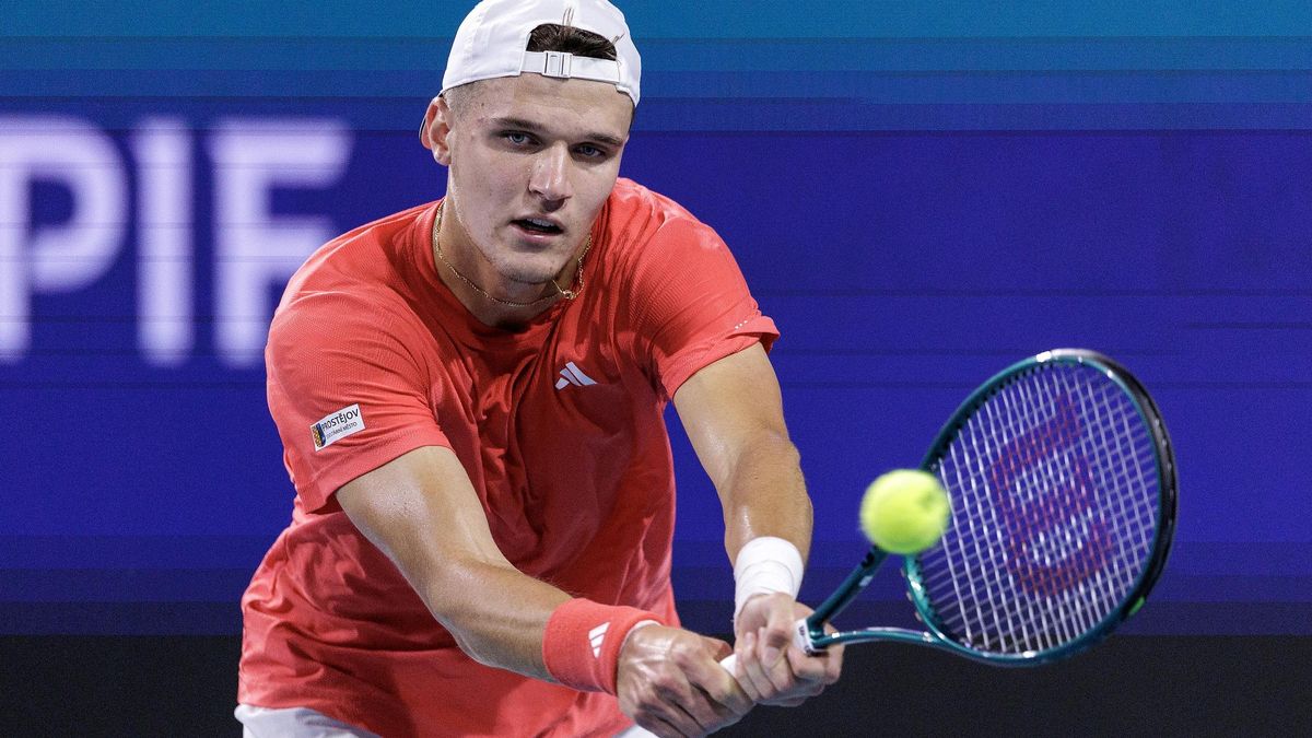Mensik conquista el Miami Open y deja a Djokovic sin su título 100.