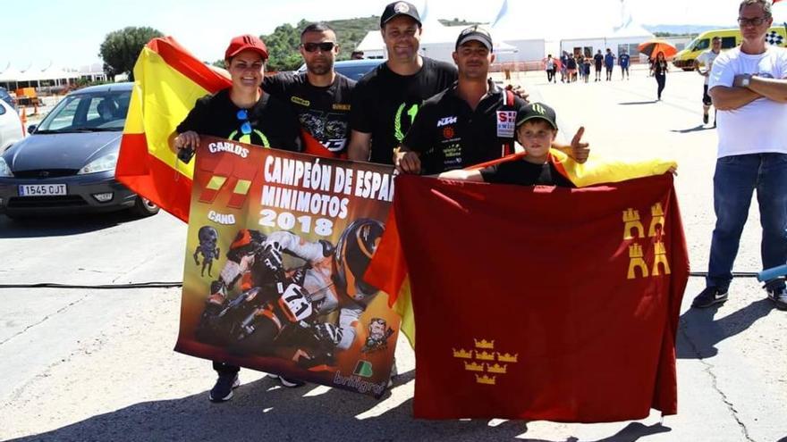 El murciano Carlos Cano se proclama campeón de España de minimotos