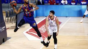 Micic i Larkin castiguen el Barça al Palau