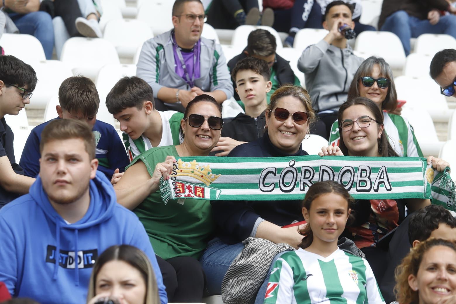 Córdoba CF-Real Oviedo, las imágenes de la afición en El Arcángel