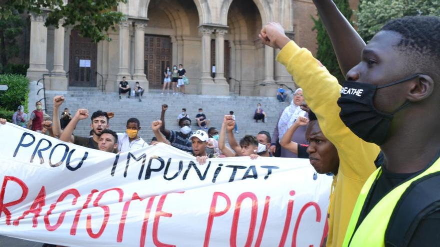 Manifestació de suport a en Wubi i contra les agressions policials el juny passat a Manresa