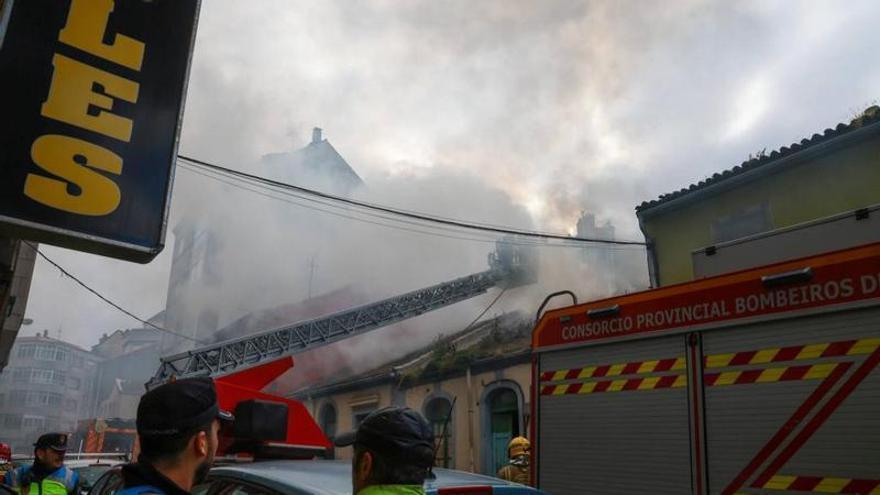 Se incendia la narcovivienda de Os Duráns, en Vilagarcía