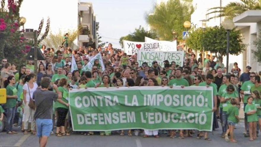 La manifestación discurrió por las calles de Sant Francesc.