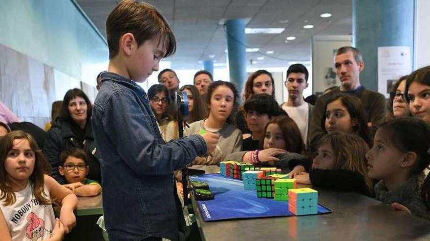 Feria matemática para estudiantes en Palexco