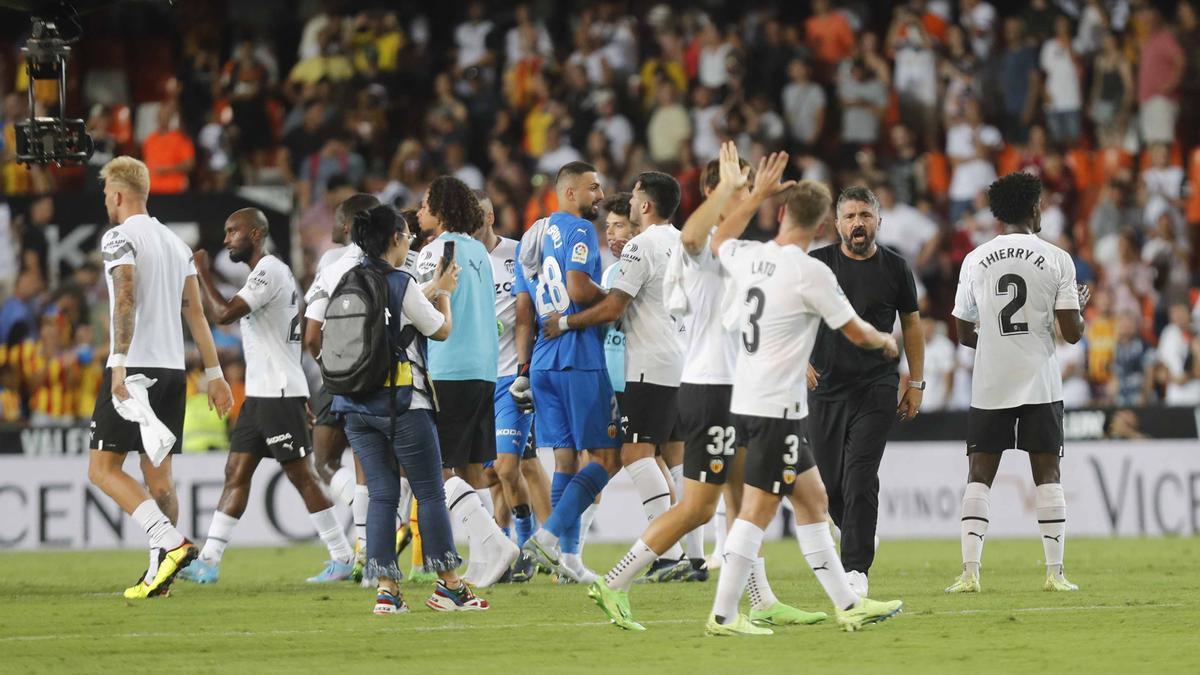 El equipo agradeció tras el partido el apoyo incondicional que sintió durante los 90 minutos del encuentro ante el Girona