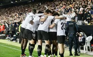 Procesión desde Mestalla hasta Europa