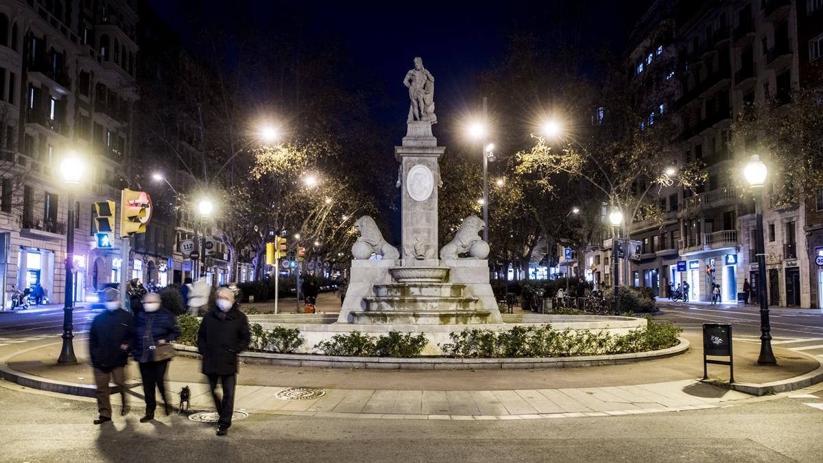 La fuente de Hèrcules en el paseo de Sant Joan.